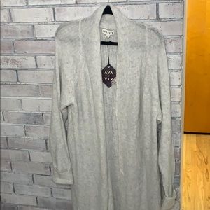 Women’s size 1xl white cardigan long